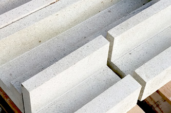 Grooved Refractory Bricks